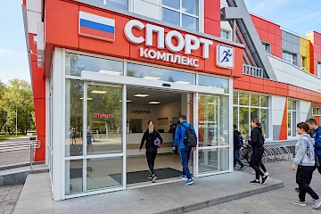 Стеклянные уличные перегородки